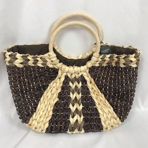 Abercrombie & Fitch straw woven bag circle handles